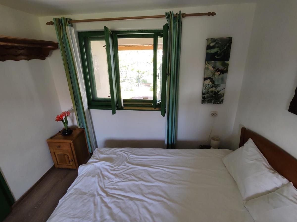 La Tataia Zahei Hotell Dragus Eksteriør bilde